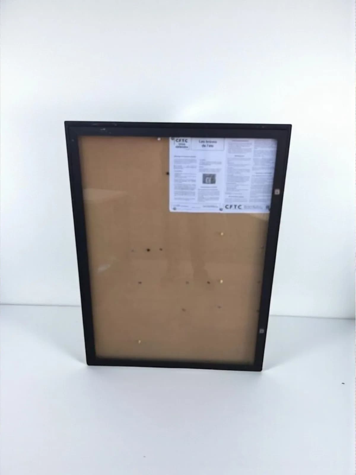 Tableau d’affichage vitrine pour documents d’intérieur Tableau d’affichage vitrine pour documents d’intérieur