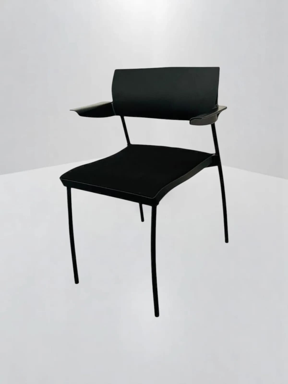 Lot 2 chaises visiteur kinnarps noir en tissus promo Lot 2 chaises visiteur kinnarps noir en tissus promo