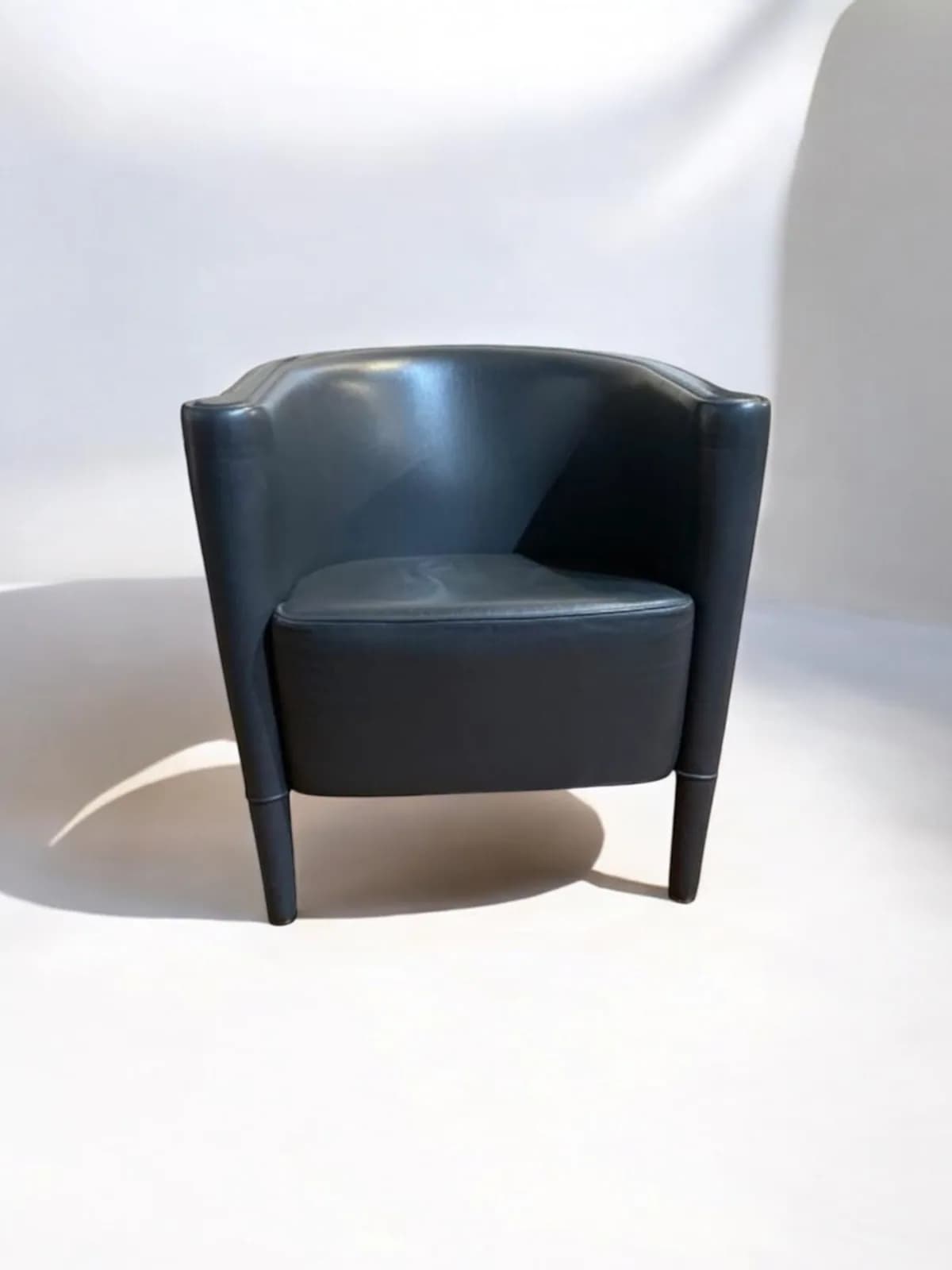 Fauteuil Rich Antonio Citterio édition Moroso 1989 en cuir Bleu Fauteuil Rich Antonio Citterio édition Moroso 1989 en cuir Bleu