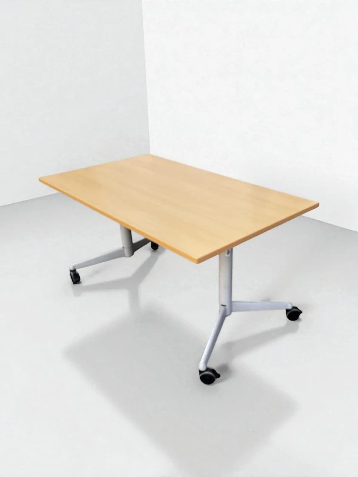 Table pliante sur roulette Steelcase 140x80cm Table pliante sur roulette Steelcase 140x80cm