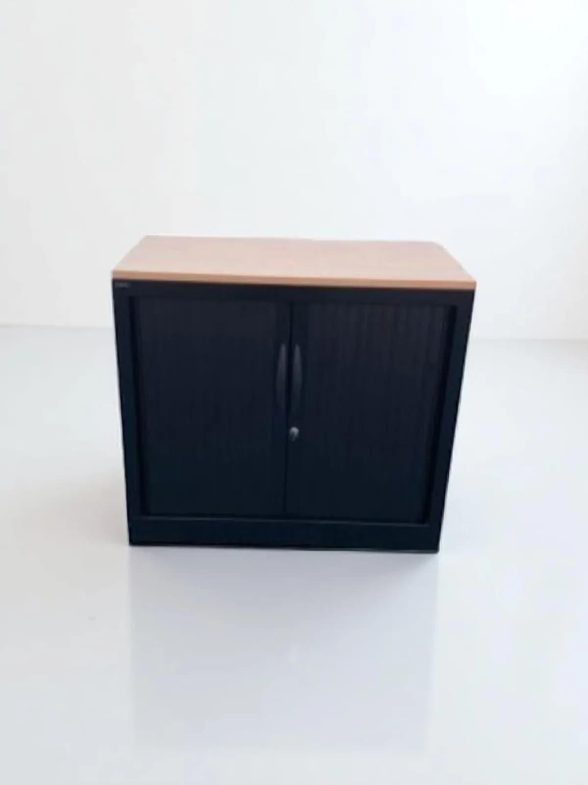 Armoire Basse MAGENCIA 80x73cm Armoire Basse MAGENCIA 80x73cm