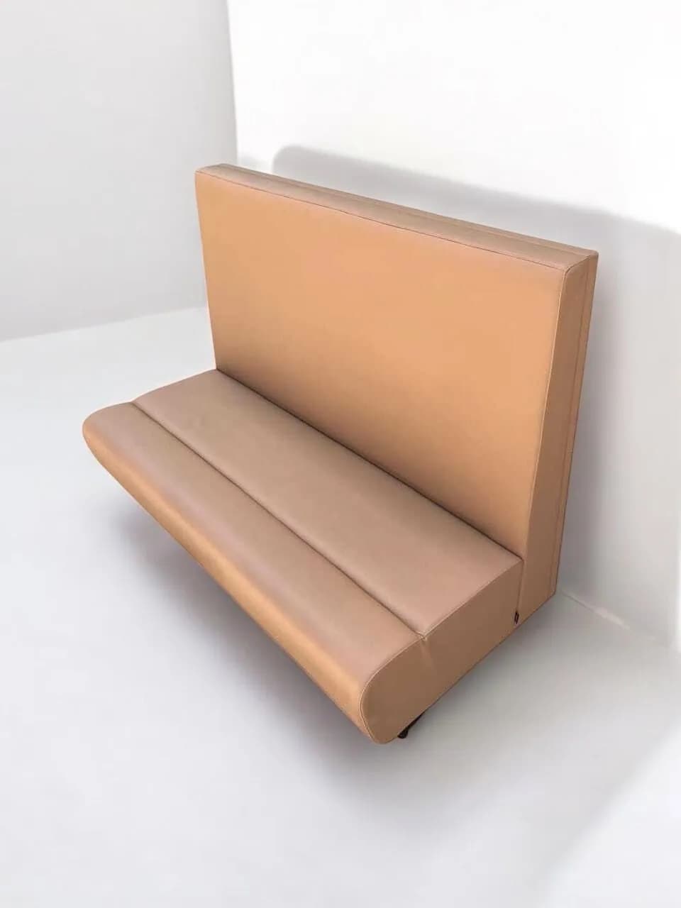 Banquette cuir Pedrali Modus restaurant café 2 pers marron tabac Banquette cuir Pedrali Modus restaurant café 2 pers marron tabac