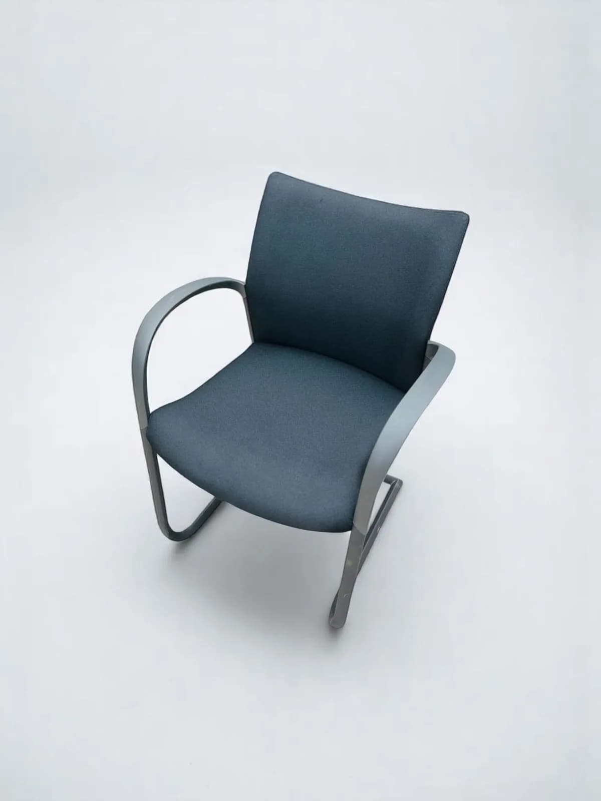 Chaise luge herman miller avec accoudoir tissus Chaise luge herman miller avec accoudoir tissus