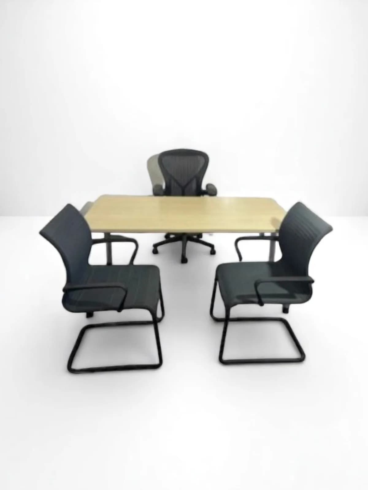 Bureau droit Haworth chêne 160x80cm passe câble Bureau droit Haworth chêne 160x80cm passe câble