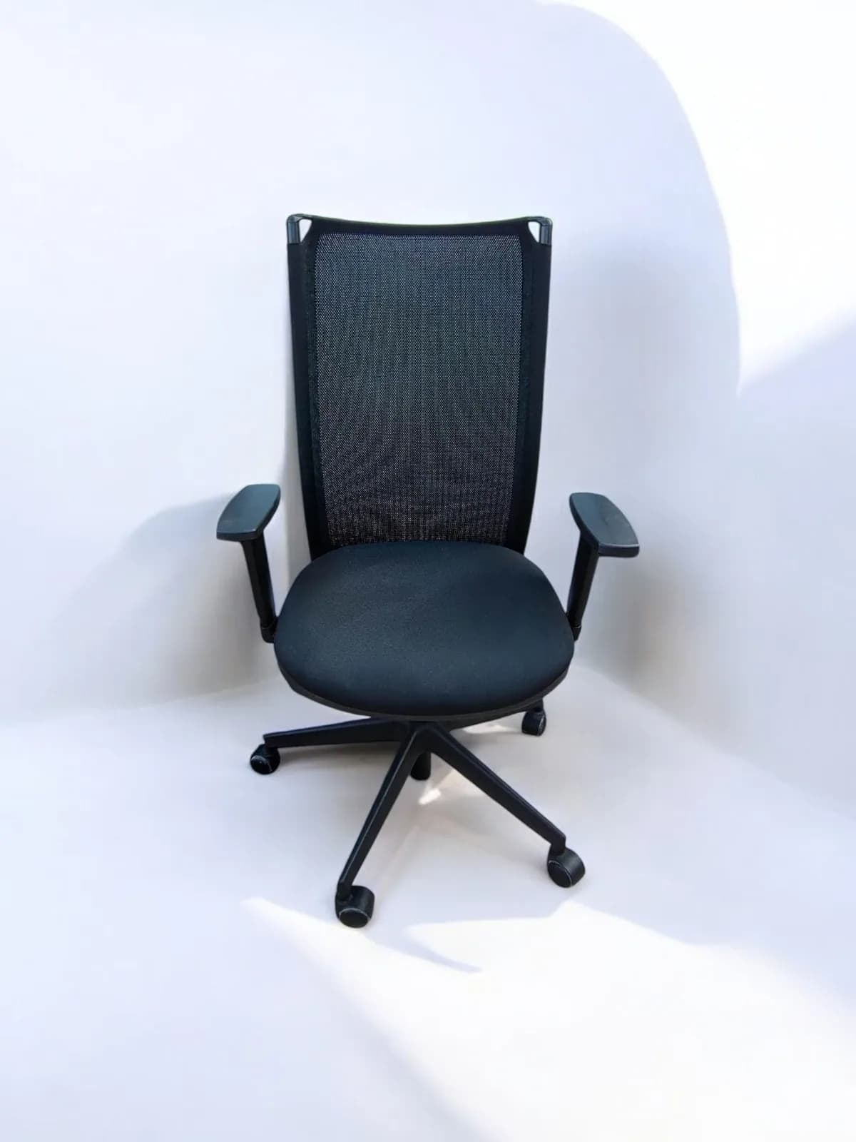 Chaise ergonomique Eurosit dossier mesh promo Chaise ergonomique Eurosit dossier mesh promo