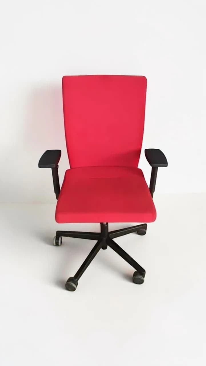 Chaise Sedus ergonomiques accoudoirs 4D rouge Chaise Sedus ergonomiques accoudoirs 4D rouge