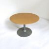 Table ronde Steelcase couleur chêne massif 110cm