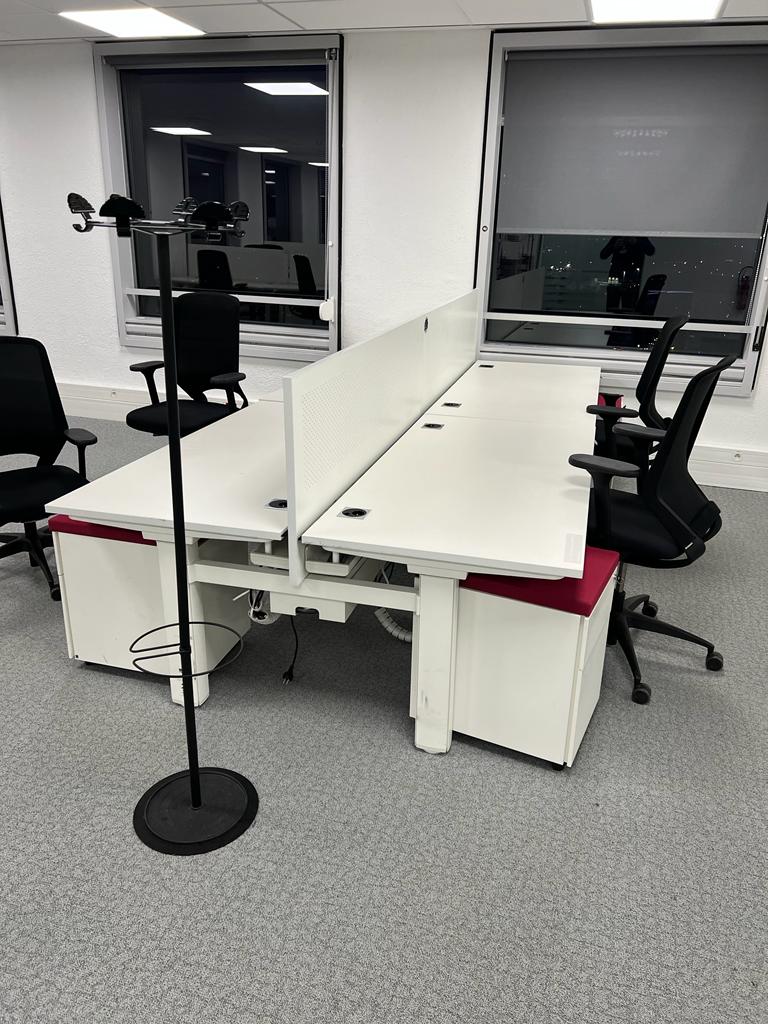Bureau droit blanc 120x80cm avec rangement matériel informatique - Mobilier  Bureau Pro