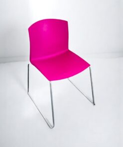 Chaise visiteur design piètement Traîneau rouge violet